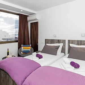 https://apinelo-tower-rooms.splithotels.org
